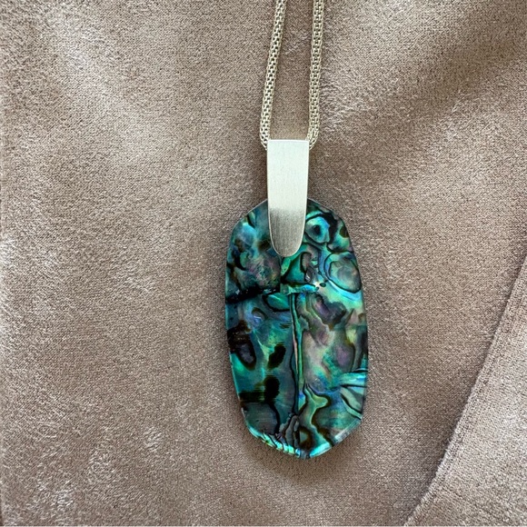 Kendra Scott gold / abalone shell Inez necklace - Picture 4 of 5